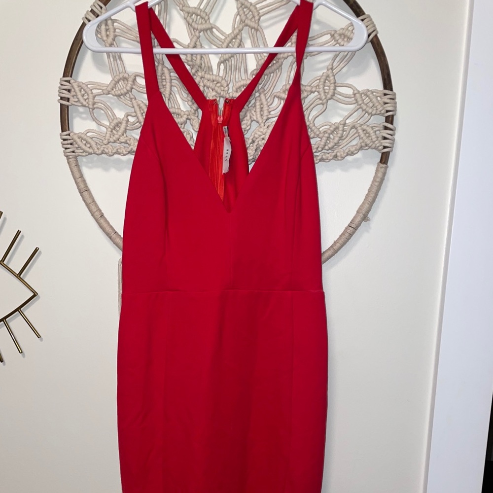 Lulu’s Thigh Slit Midi Dress